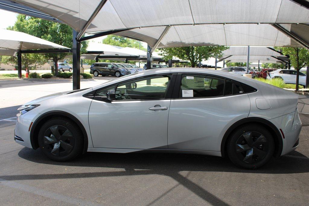 new 2025 Toyota Prius Plug-In Hybrid car, priced at $35,085