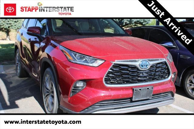 used 2021 Toyota Highlander Hybrid car, priced at $45,600