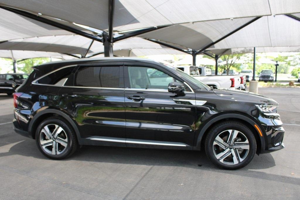 used 2022 Kia Sorento Plug-In Hybrid car, priced at $28,000