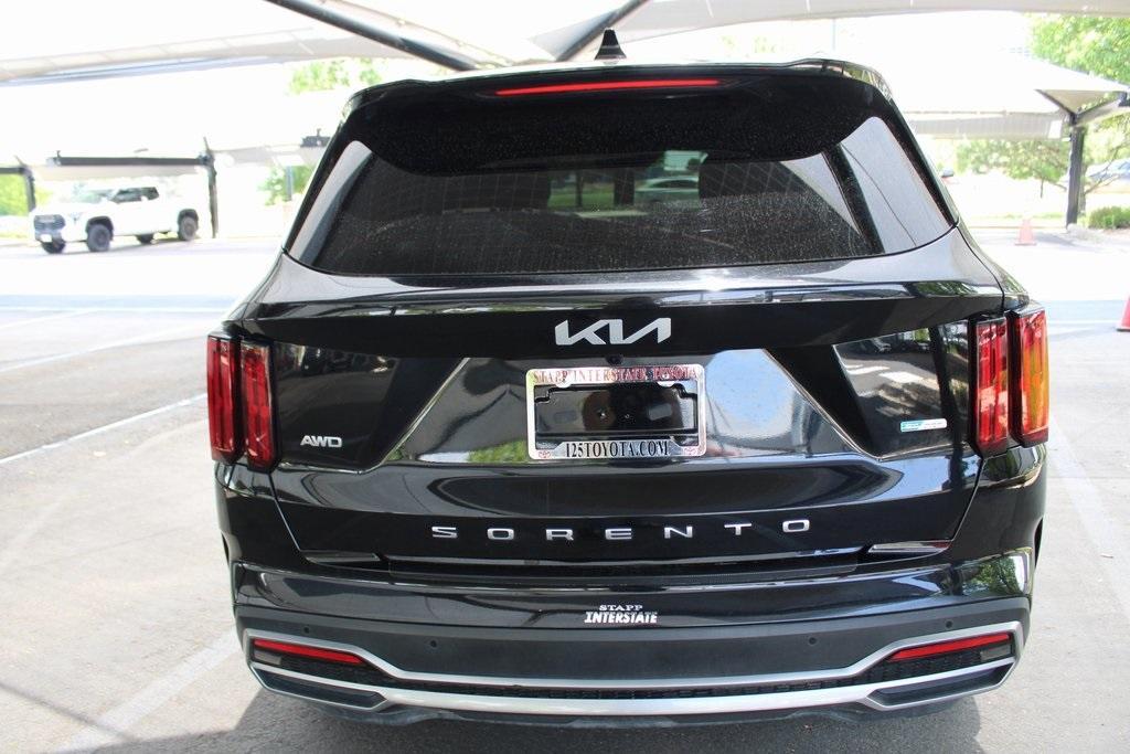 used 2022 Kia Sorento Plug-In Hybrid car, priced at $28,000