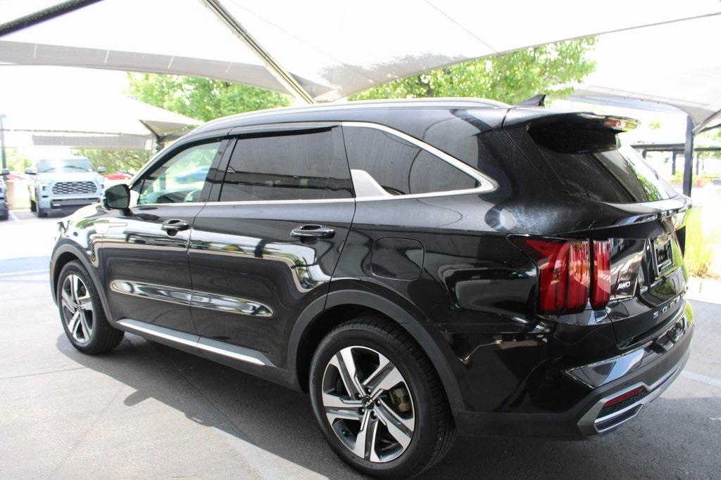used 2022 Kia Sorento Plug-In Hybrid car, priced at $28,000