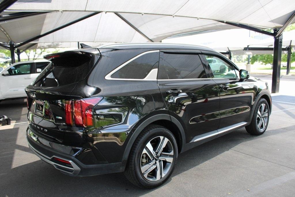 used 2022 Kia Sorento Plug-In Hybrid car, priced at $28,000