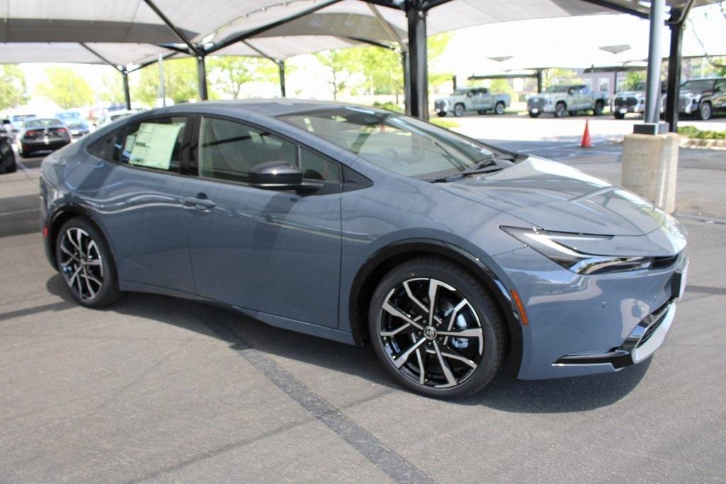 new 2025 Toyota Prius Plug-In Hybrid car, priced at $39,363
