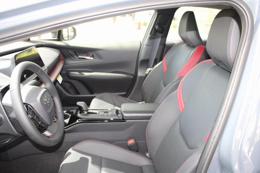 new 2025 Toyota Prius Plug-In Hybrid car, priced at $39,363