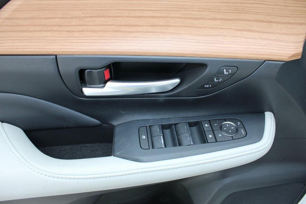 new 2025 Toyota Grand Highlander car, priced at $59,181