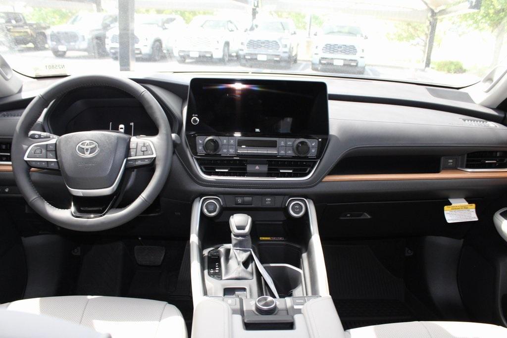 new 2025 Toyota Grand Highlander car, priced at $59,181