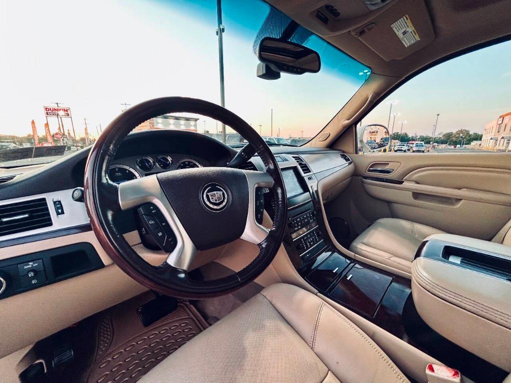 used 2012 Cadillac Escalade car, priced at $12,795
