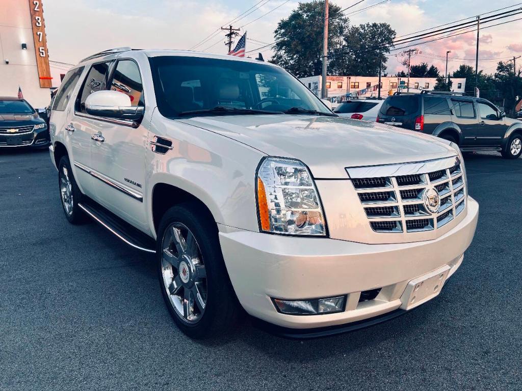 used 2012 Cadillac Escalade car, priced at $12,795