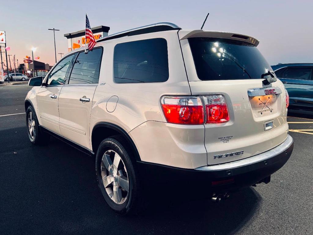 used 2009 GMC Acadia car, priced at $7,495