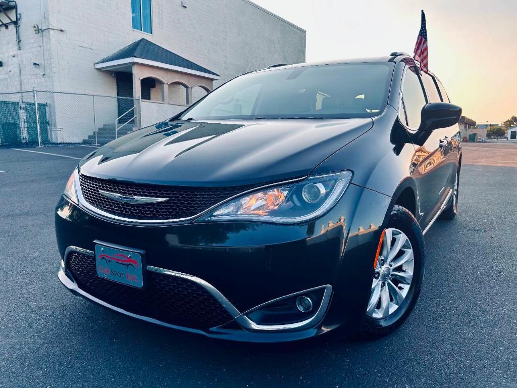 used 2018 Chrysler Pacifica car, priced at $13,995