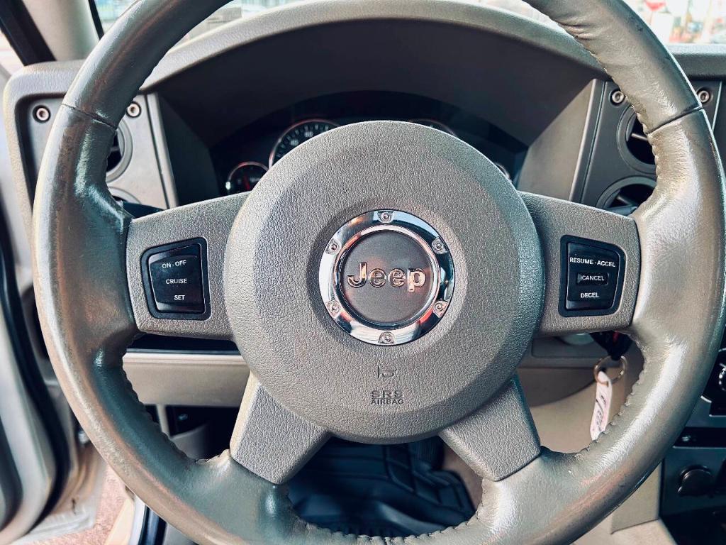 used 2007 Jeep Commander car, priced at $6,495