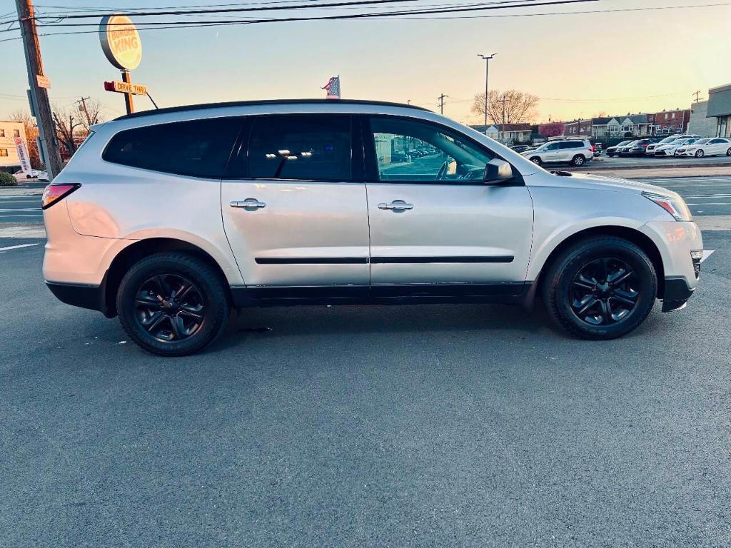 used 2017 Chevrolet Traverse car, priced at $9,995