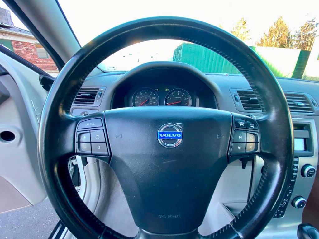 used 2009 Volvo S40 car, priced at $5,495