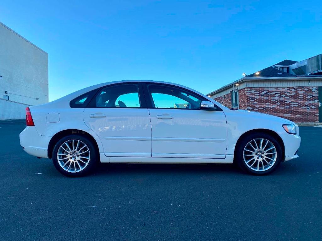 used 2009 Volvo S40 car, priced at $5,495