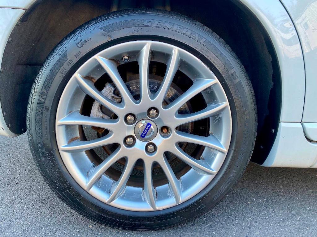 used 2009 Volvo S40 car, priced at $5,495