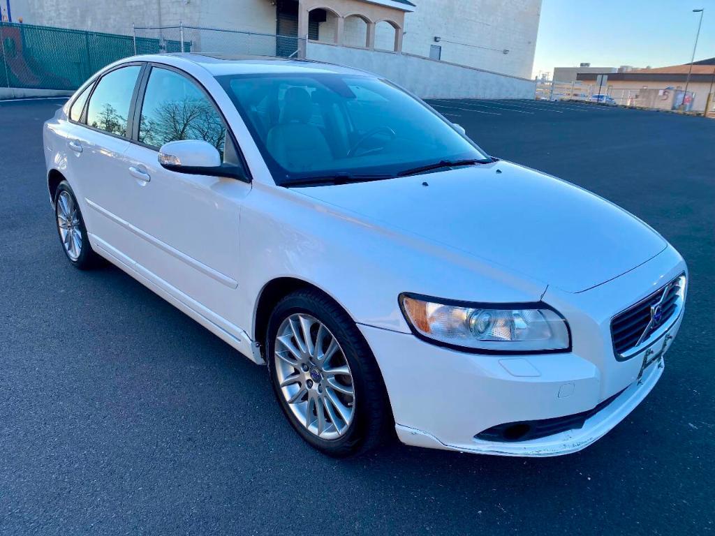 used 2009 Volvo S40 car, priced at $5,495
