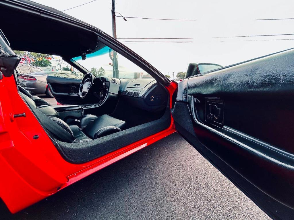 used 1992 Chevrolet Corvette car, priced at $16,995