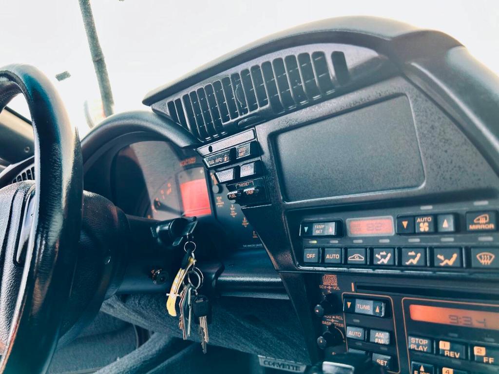 used 1992 Chevrolet Corvette car, priced at $16,995