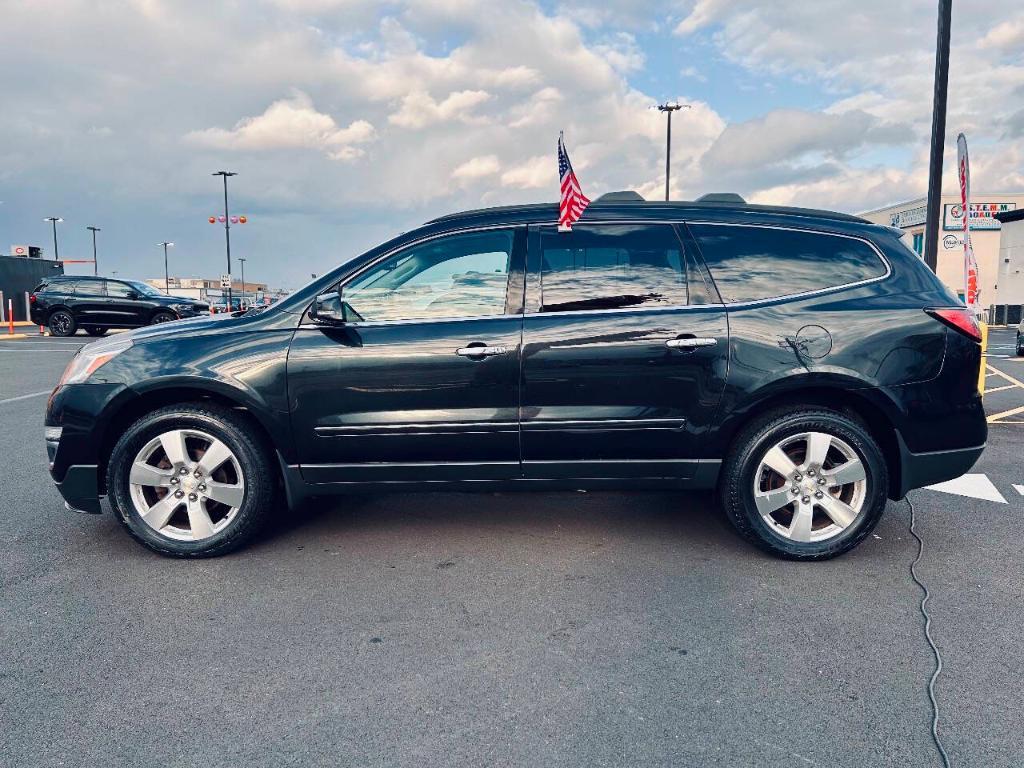 used 2015 Chevrolet Traverse car, priced at $13,195