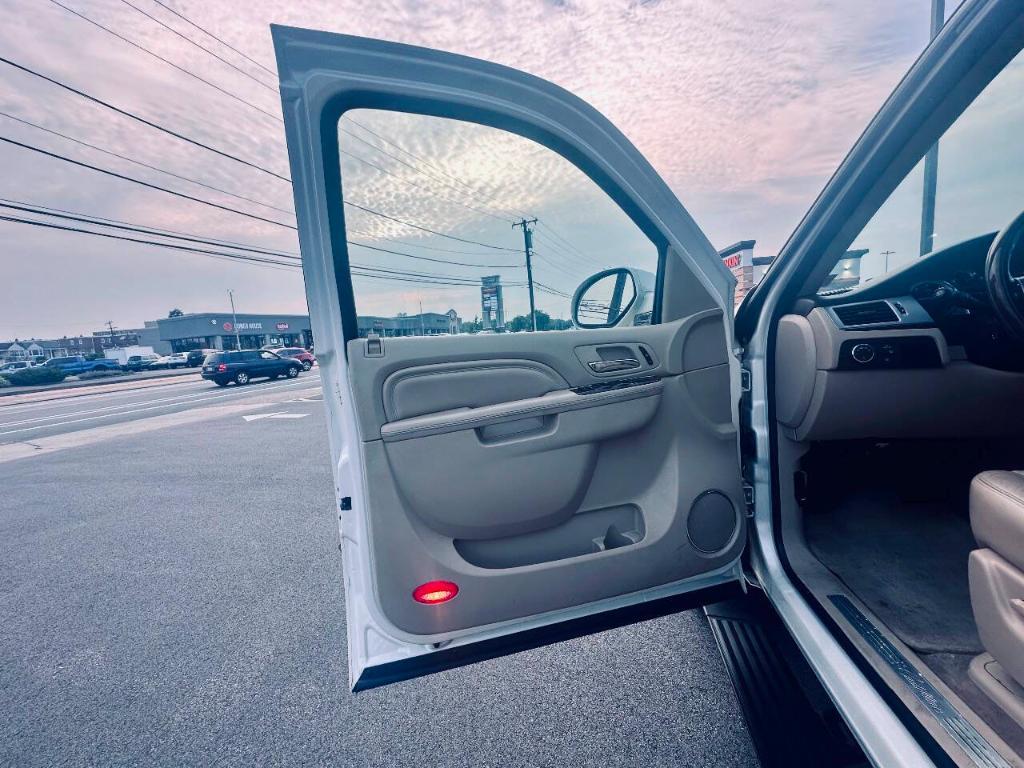 used 2011 Cadillac Escalade car, priced at $12,995