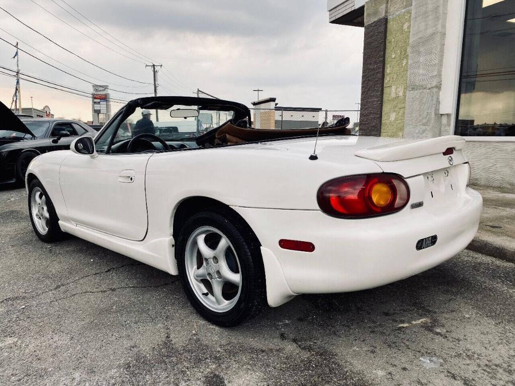 used 2000 Mazda MX-5 Miata car, priced at $8,995