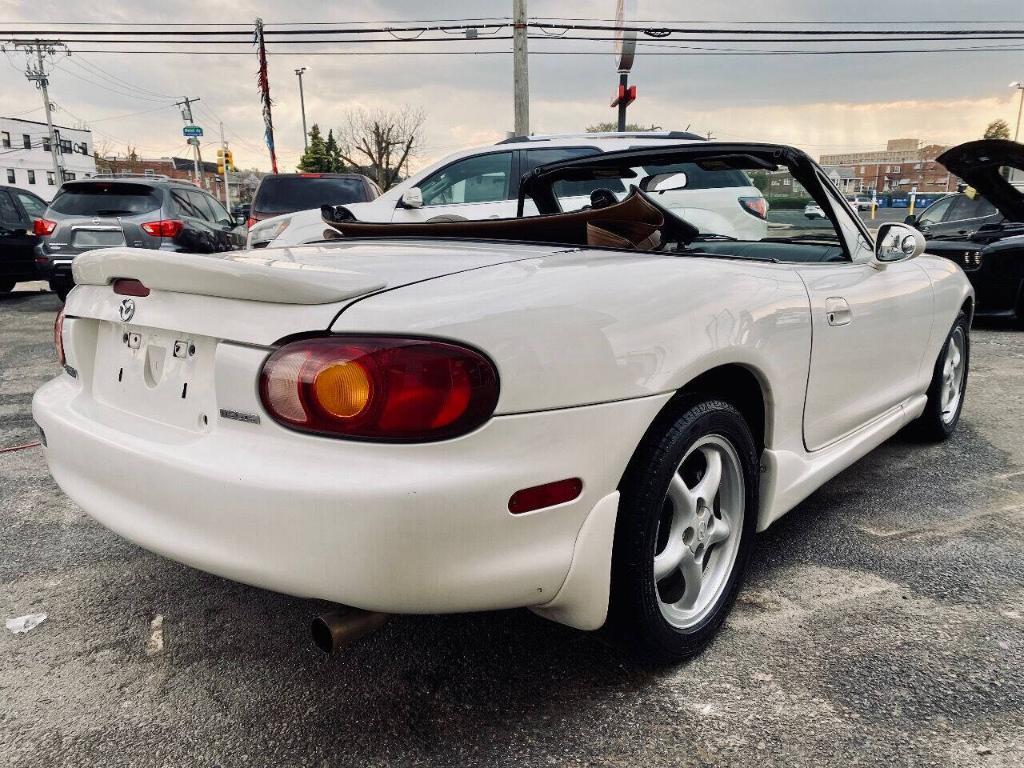 used 2000 Mazda MX-5 Miata car, priced at $8,995