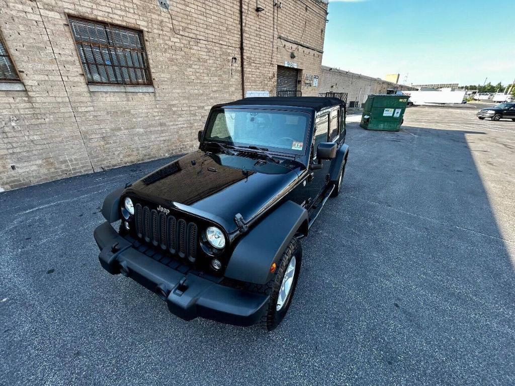 used 2015 Jeep Wrangler Unlimited car, priced at $14,995