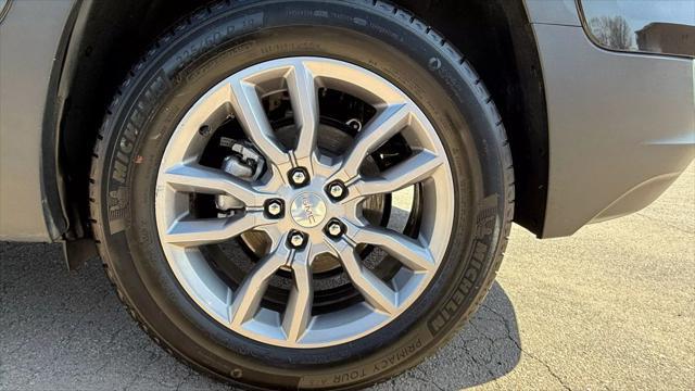 used 2024 GMC Terrain car, priced at $25,995