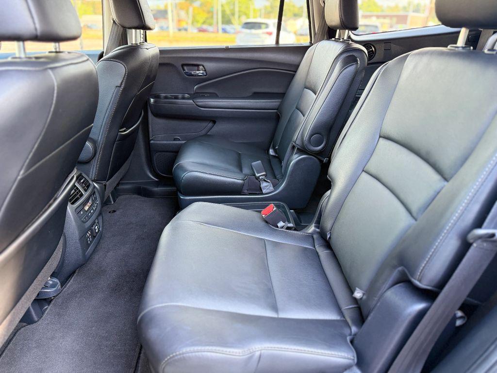 used 2021 Honda Pilot car, priced at $24,990