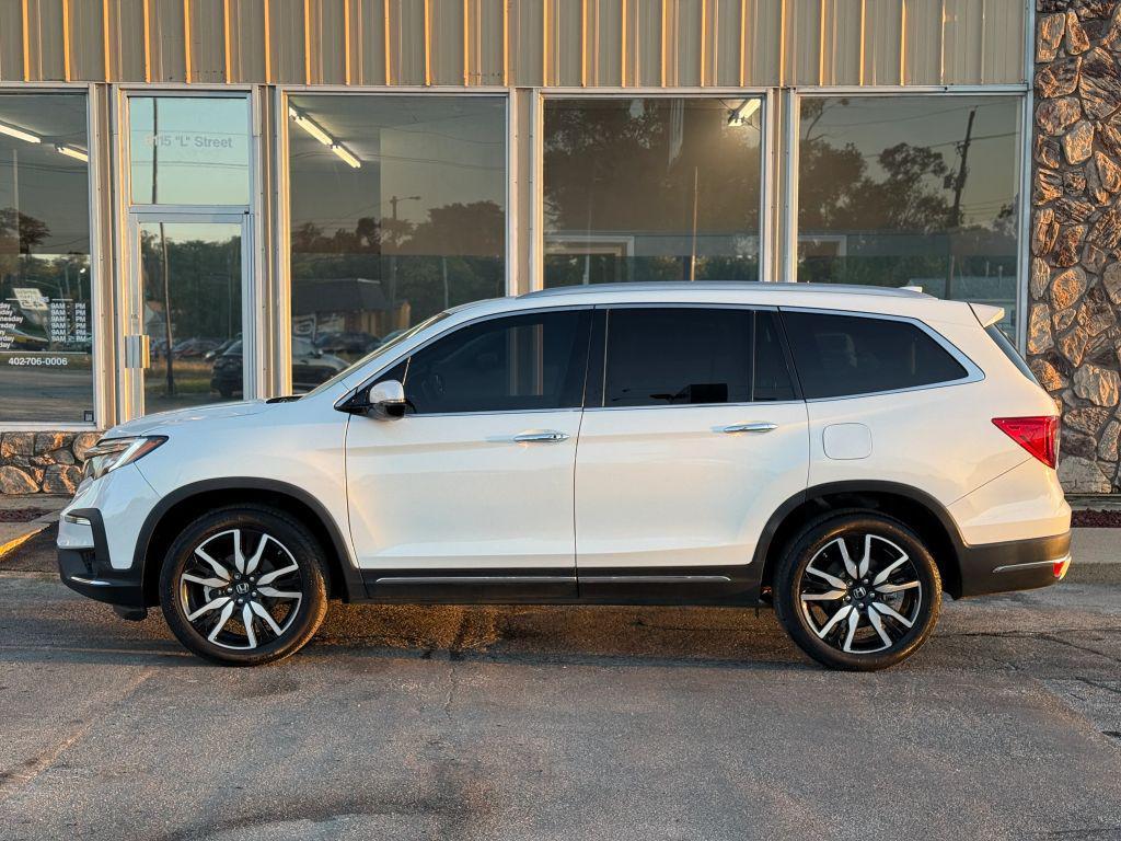 used 2021 Honda Pilot car, priced at $24,990