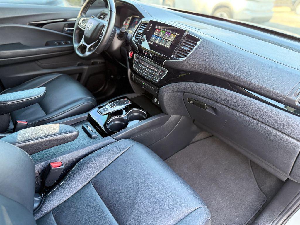 used 2021 Honda Pilot car, priced at $24,990