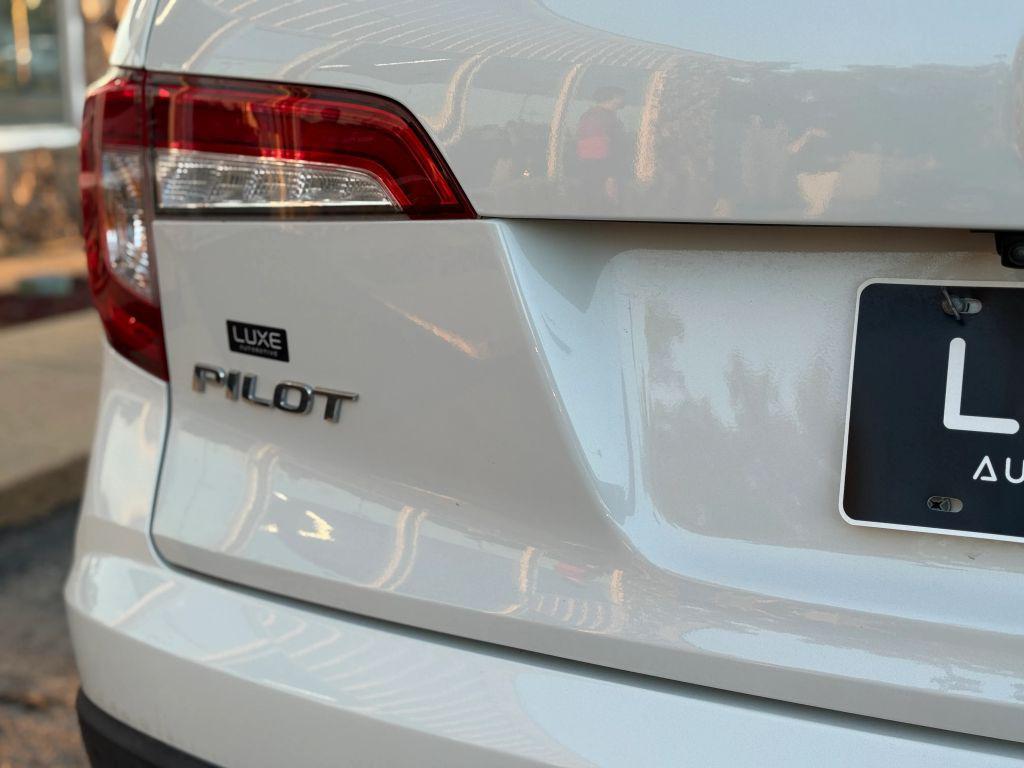 used 2021 Honda Pilot car, priced at $24,990