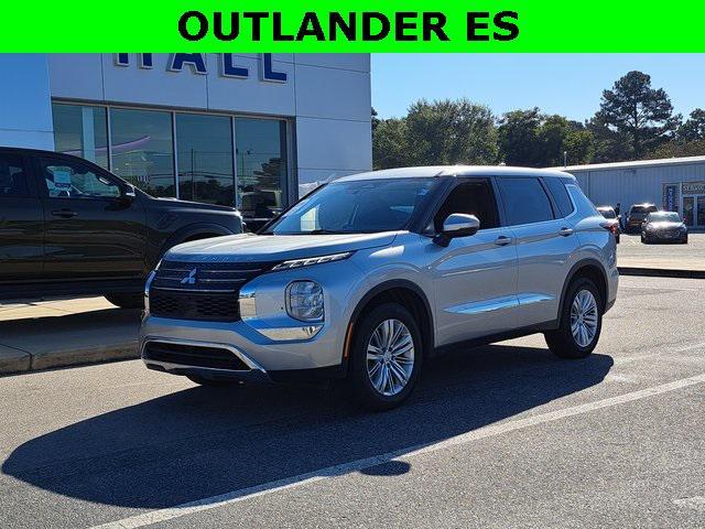 used 2023 Mitsubishi Outlander car, priced at $19,900