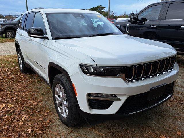 used 2022 Jeep Grand Cherokee car, priced at $29,900