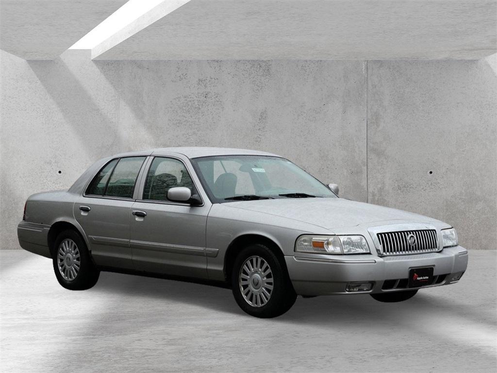 used 2008 Mercury Grand Marquis car, priced at $5,999