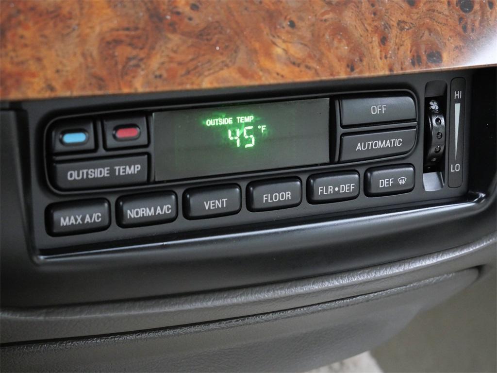 used 2008 Mercury Grand Marquis car, priced at $5,999