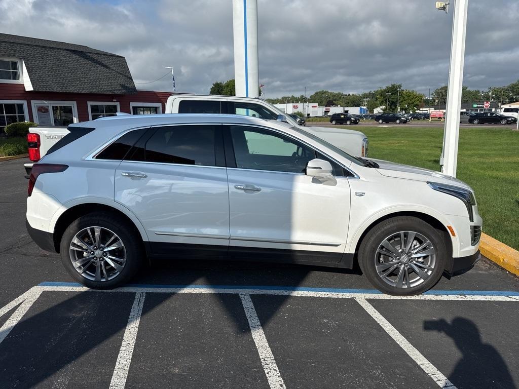 used 2023 Cadillac XT5 car, priced at $41,999