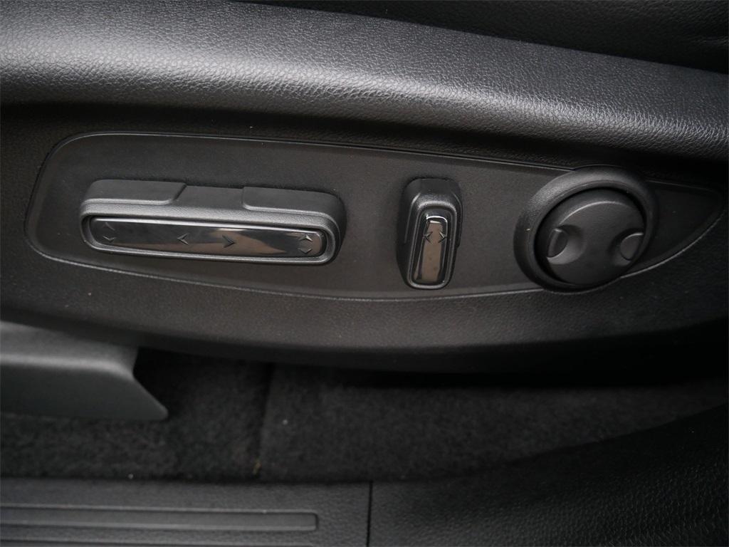 used 2025 Honda CR-V Hybrid car, priced at $38,499