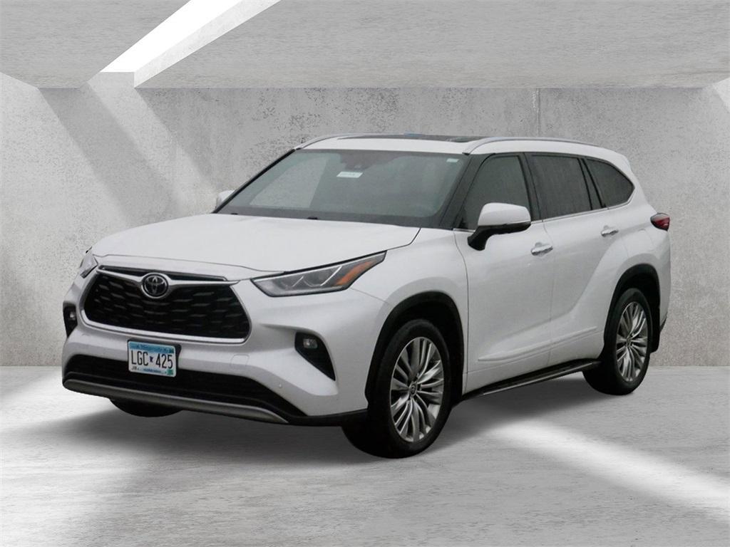 used 2022 Toyota Highlander car, priced at $42,500