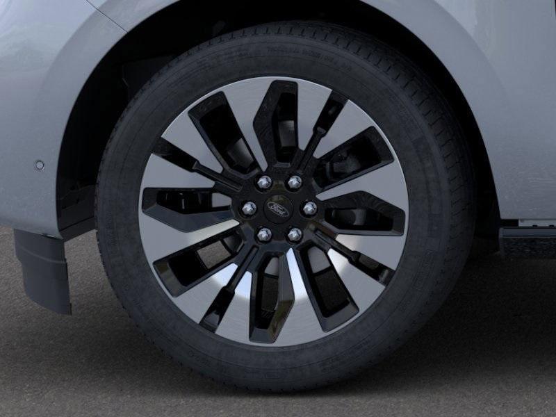 new 2025 Ford Expedition car, priced at $79,247