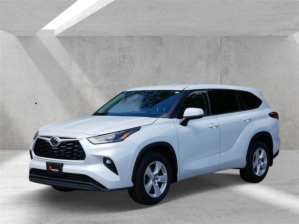 used 2022 Toyota Highlander car, priced at $37,248