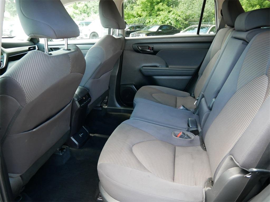 used 2022 Toyota Highlander car, priced at $37,999