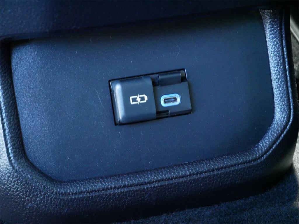 used 2022 Toyota Highlander car, priced at $37,999