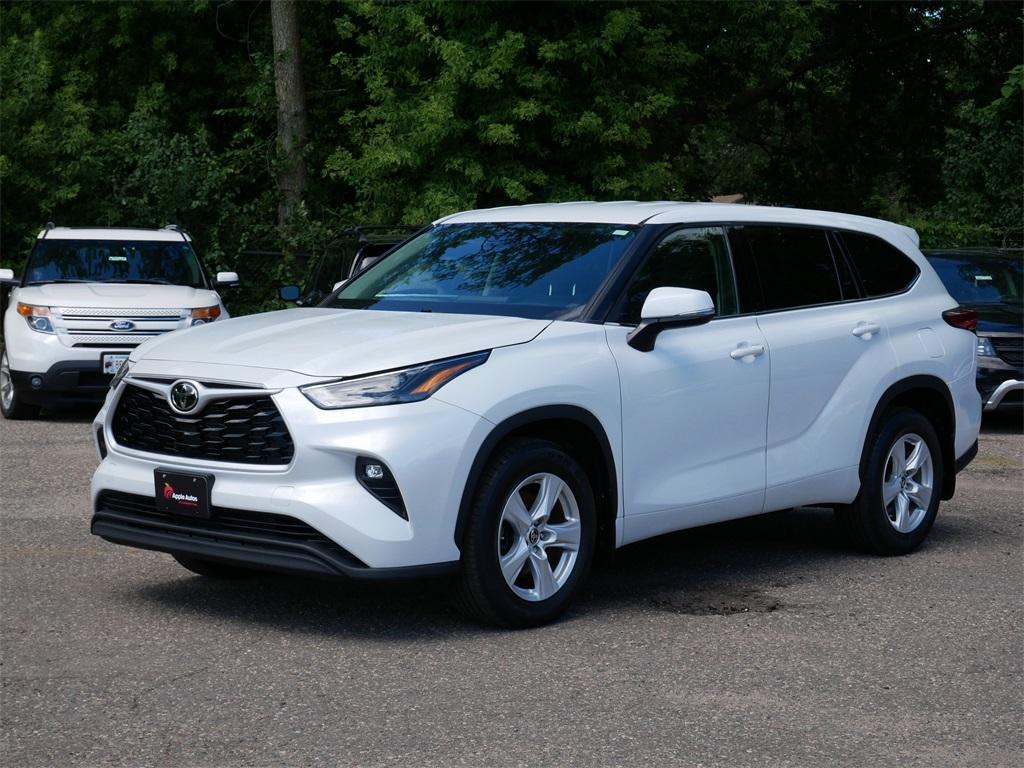 used 2022 Toyota Highlander car, priced at $37,999