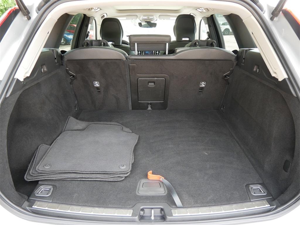 used 2023 Volvo XC60 car, priced at $27,499