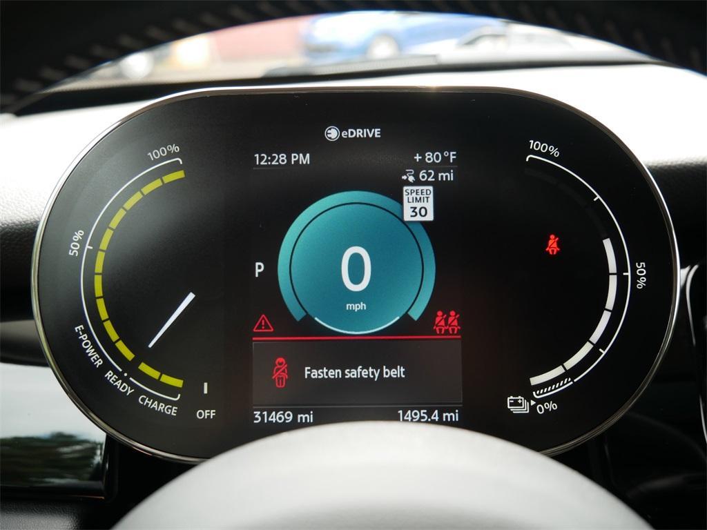 used 2024 MINI SE Hardtop car, priced at $18,999