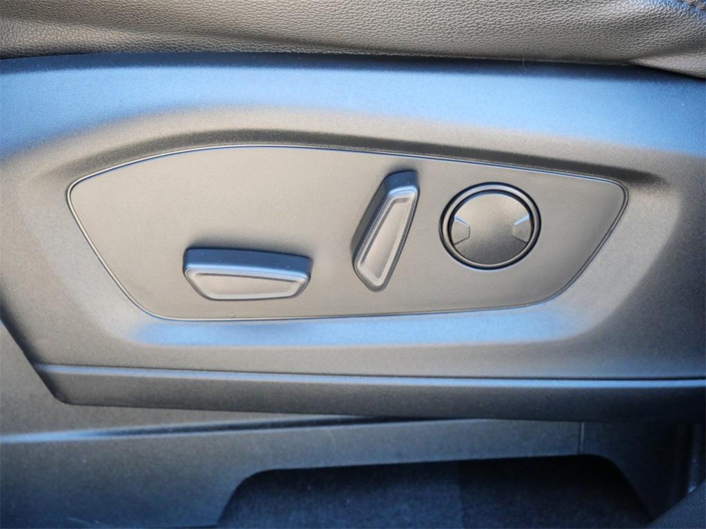 used 2023 Ford Explorer car, priced at $31,348