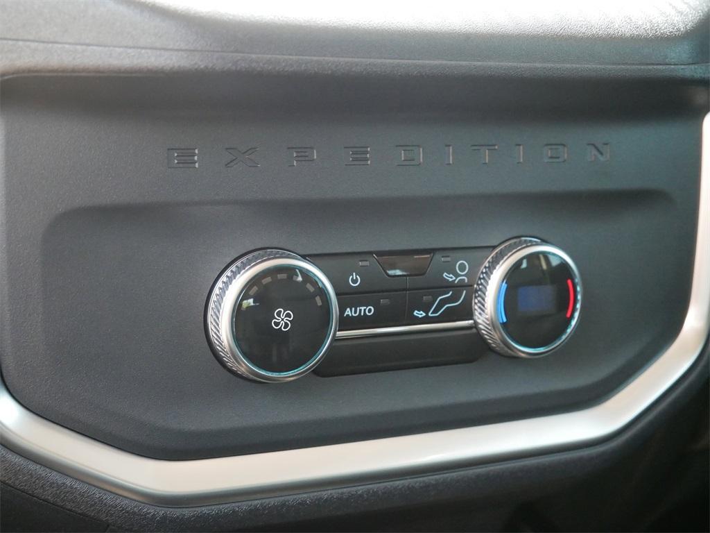 used 2025 Ford Expedition Max car, priced at $66,648