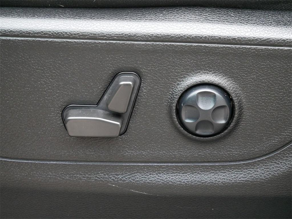 used 2021 Ram 1500 car, priced at $31,399