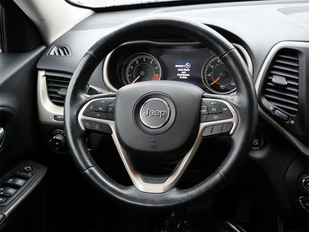 used 2015 Jeep Cherokee car, priced at $11,999